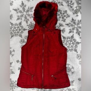Daisy zip up vest with detachable hood